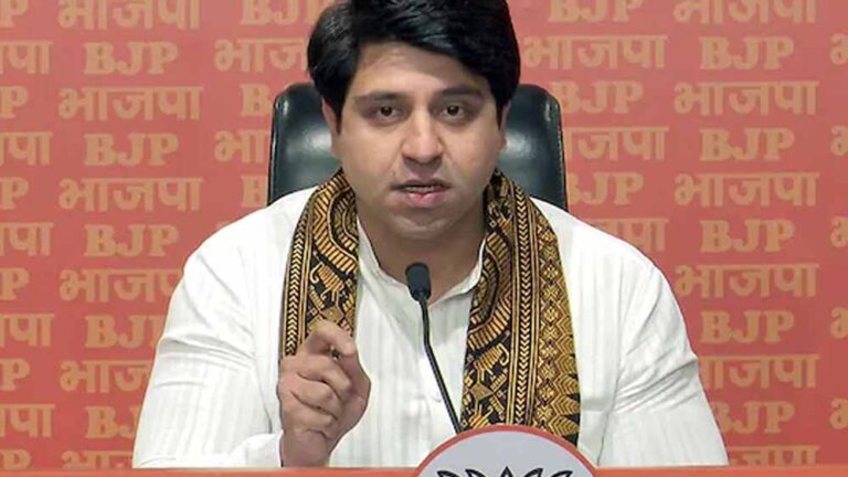 हिंदू त्योहारों पर नहीं मिली छूट, रमजान में स्कूल टाइमिंग पर BJP का हमला, कांग्रेस को घेरा