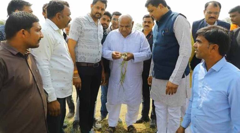 प्रदेश के ओलावृष्टि प्रभावित किसानों को मिलेगा पूरा मुआवजा – राजस्व मंत्री वर्मा