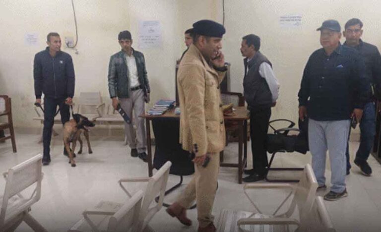 अयोध्या कचहरी को बम से उड़ाने की धमकी, हड़कंप; सर्च ऑपरेशन जारी