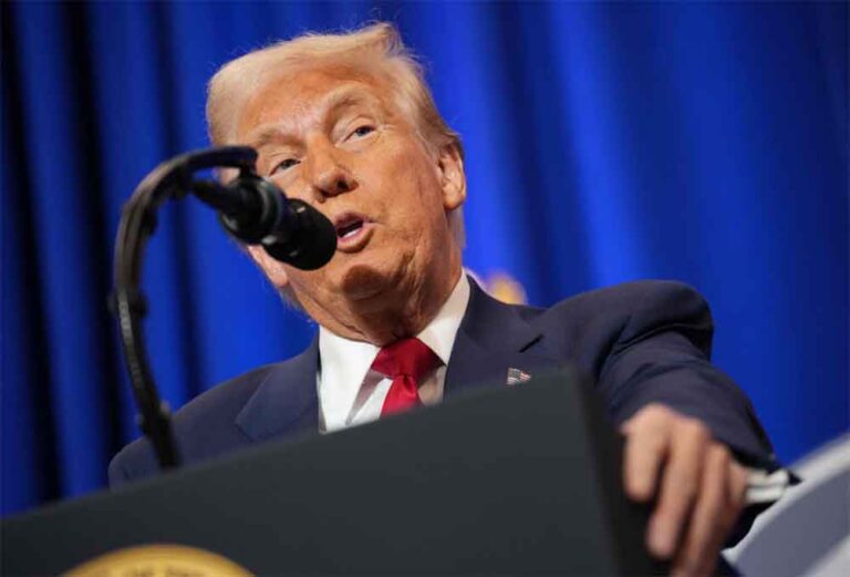 अमेरिका में ट्रंप की नीतियों पर बवाल, 60% लोग टैरिफ फैसलों से नाराज