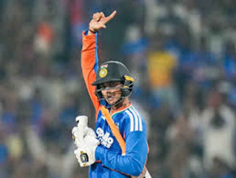 IND vs PAK मुकाबले पर बड़ा खुलासा! अभिषेक शर्मा से बातचीत के बाद वरुण चक्रवर्ती ने दिया चौंकाने वाला अपडेट