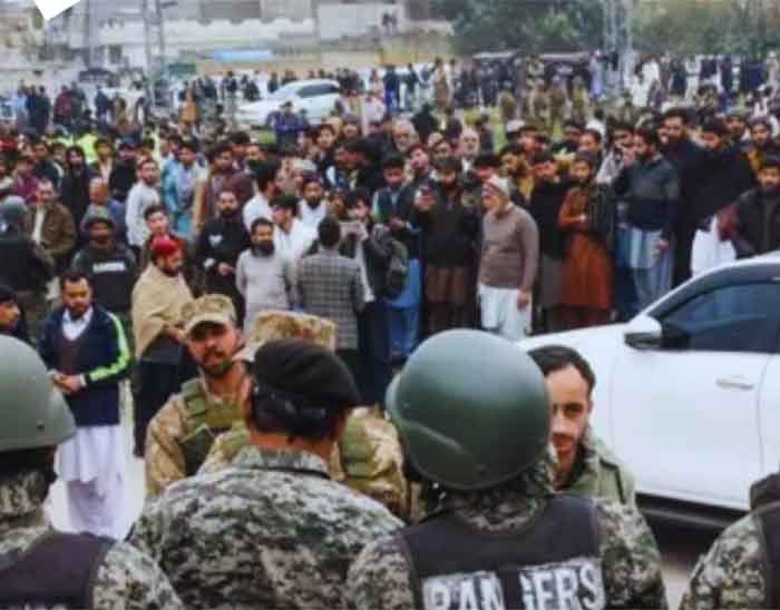 इस्लाम की दुहाई देने वाला पाकिस्तान बेनकाब, अफगानिस्तान में मस्जिद-मदरसे पर बरसाए बम