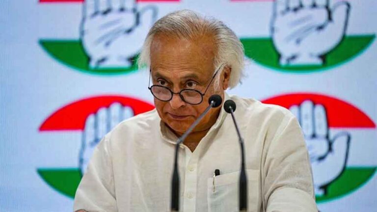 जयराम रमेश की मांग: घरेलू धन प्रेषण सस्ता और तेज़ बनाने पर जोर
