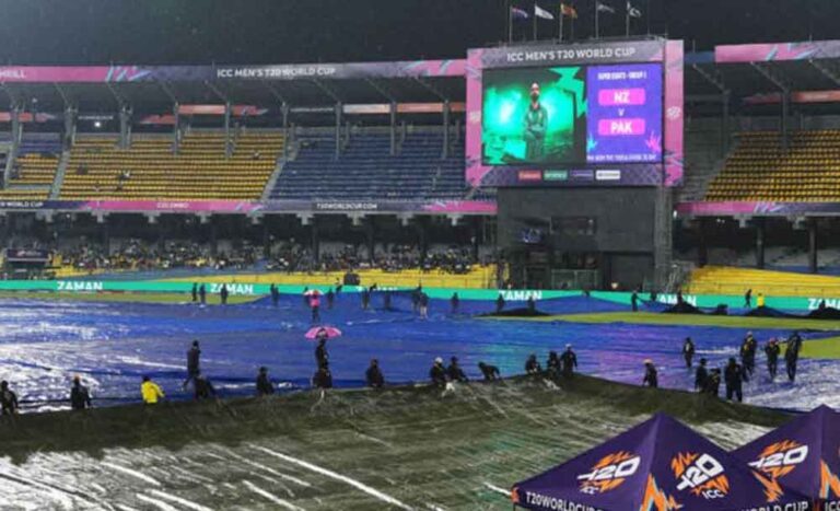 बारिश बनेगी पाकिस्तान की सबसे बड़ी दुश्मन? सेमीफाइनल का गणित आज हो सकता है खत्म