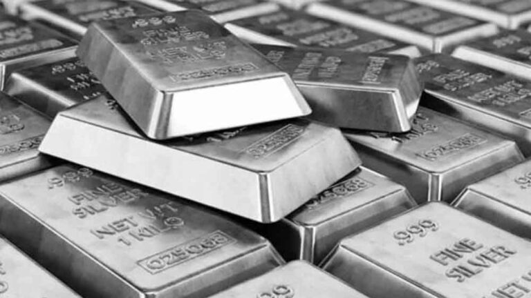 चांदी के दाम में जोरदार उछाल, 10 ग्राम का सिक्का पहुंचा नए रिकॉर्ड स्तर पर