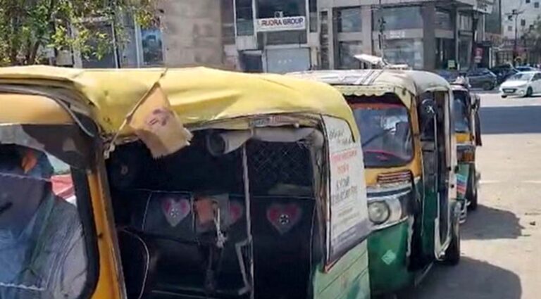जयपुर में 5000 ऑटो बंद, ट्रांसपोर्ट व्यवस्था पर गहराया संकट