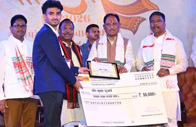 बस्तर क्षेत्र में खुशहाली और शांति बहाल करने में हो रहे हैं कामयाब: मुख्यमंत्री विष्णु देव साय