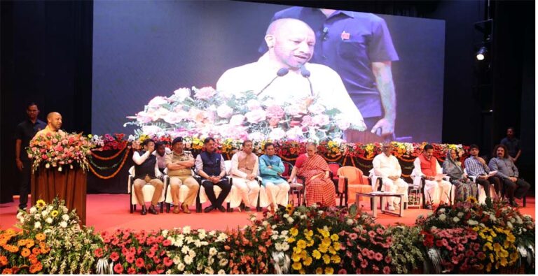 योगी सरकार 142 बीपीएचयू के जरिए उपलब्ध कराएगी आधुनिक स्वास्थ्य सेवाएं