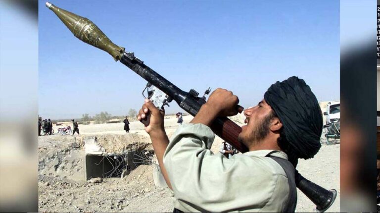 इंडियन हमले के बाद भी सीमेंट सूखा नहीं, अफगानियों ने फिर से खोद दिया PAK का नूर खान बेस