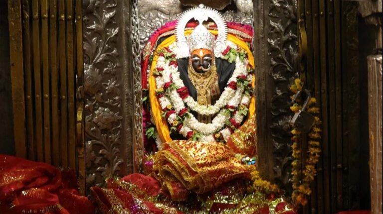 मैहर जाने वाले श्रद्धालु ध्यान दें! चंद्रग्रहण के कारण 3 मार्च को बंद रहेंगे माँ शारदा के पट, जानें कब खुलेंगे गर्भगृह के द्वार