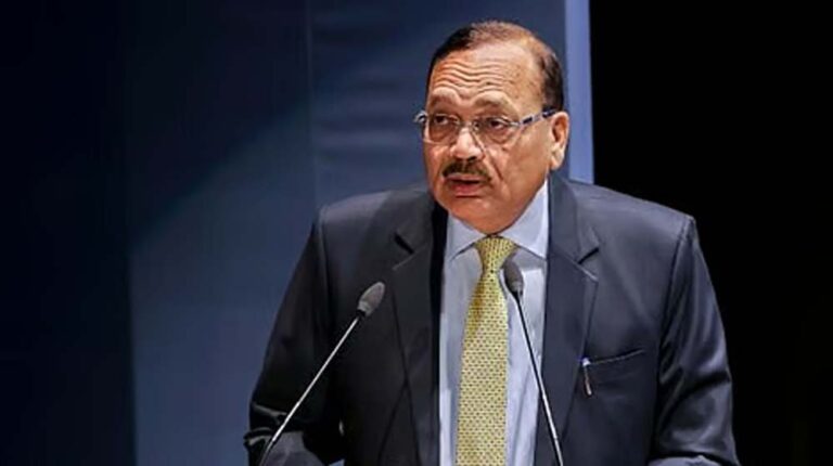 CJI सूर्यकांत ने क्यों कहा, ‘कोई भी सूर्यकुमार यादव से आखिरी ओवर डालने की उम्मीद नहीं करता’