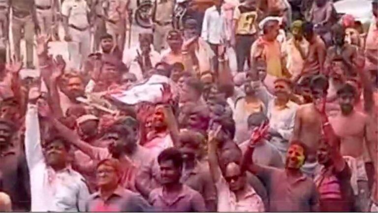 होली पर गुलाल नहीं, चिताओं की राख उड़ती है यहाँ: भीलवाड़ा का वो श्मशान जहाँ आधी रात उमड़ता है जनसैलाब