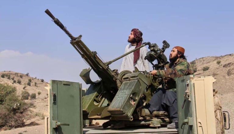 तालिबान ने पाकिस्तान पर किया प्रचंड हमला, डूरंड लाइन पर दो नई पोस्ट कब्जाई, युद्ध तेज