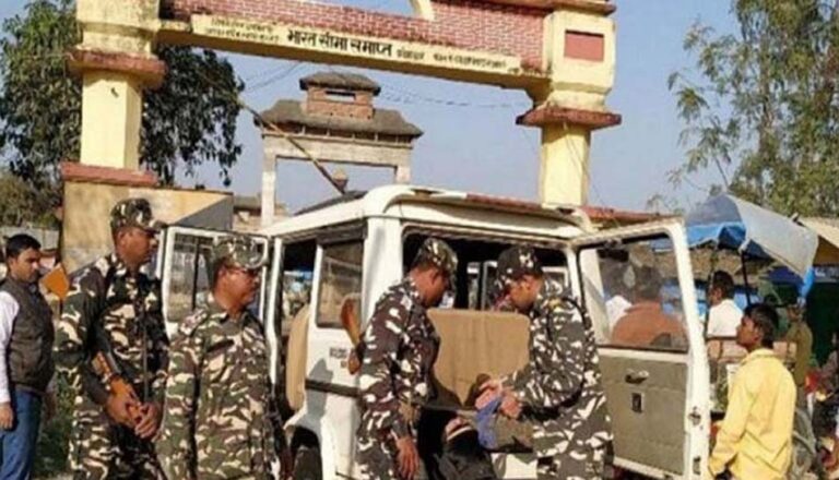 खामेनेई की मौत के बाद भारत में हाईअलर्ट, कानून-व्यवस्था में उल्लंघन पर सख्त कार्रवाई की चेतावनी