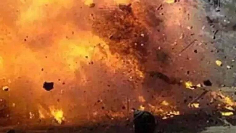 सारंडा जंगल में IED धमाका: नक्सल विरोधी अभियान के दौरान कोबरा बटालियन के कमांडेंट गंभीर घायल