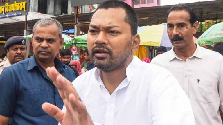 AI से बनाई आपत्तिजनक तस्वीरें वायरल: निशांत और मैथिली ठाकुर मामले में आरोपी गिरफ्तार, गलती कबूली