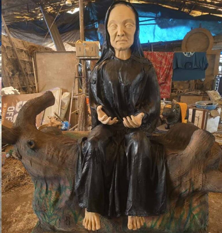 रायपुर में ‘मुंज्या’ थीम की होलिका बनी आकर्षण, चौक-चौराहों पर दिखेंगी अनोखी मूर्तियां