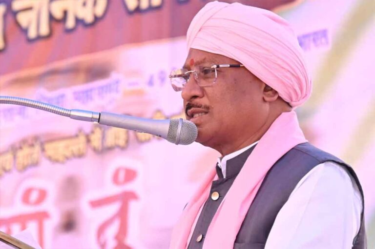 गढ़फुलझर नानकसागर में होला मोहल्ला कार्यक्रम में शामिल हुए मुख्यमंत्री विष्णु देव साय