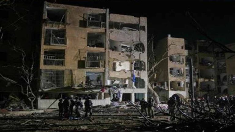 इजरायल में ‘लिटल इंडिया’: जलेबी-गुलाब जामुन के साथ गूंजती है हिंदी की मिठास