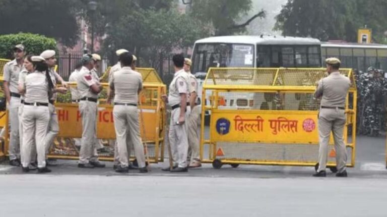 ईद-उल-फितर 2026: देशभर में हाई अलर्ट, चप्पे-चप्पे पर कड़ी सुरक्षा व्यवस्था