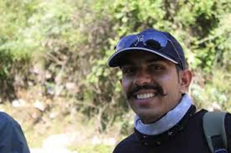 चाय बेचने वाले पिता का बेटा बना IAS, संघर्ष से सफलता तक की प्रेरक कहानी