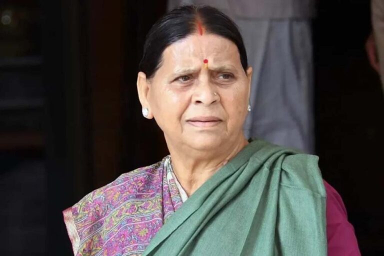 लैंड फॉर जॉब केस: Delhi High Court ने राबड़ी देवी की याचिका पर CBI से मांगा जवाब