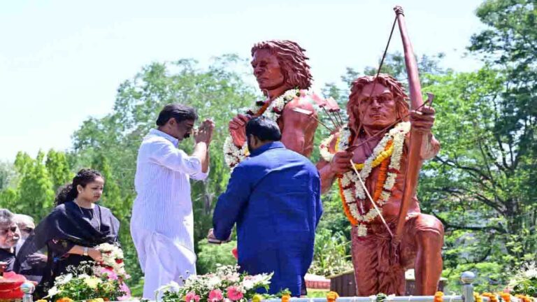हेमंत सोरेन ने सिदो-कान्हू जयंती पर दी श्रद्धांजलि, कहा- झारखंड वीरों की भूमि