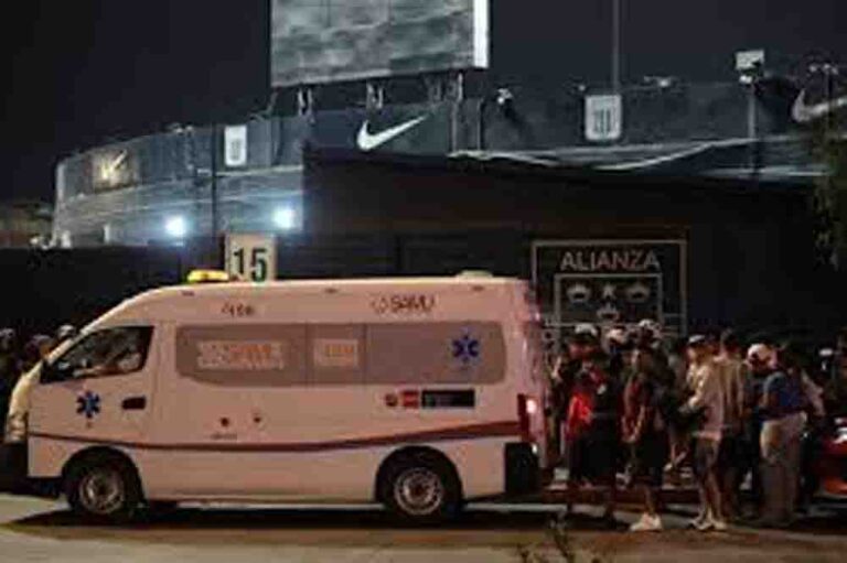 पेरू में फुटबॉल स्टेडियम हादस,1 की मौत, 47 घायल,लीमा के अस्पतालों में हाई अलर्ट