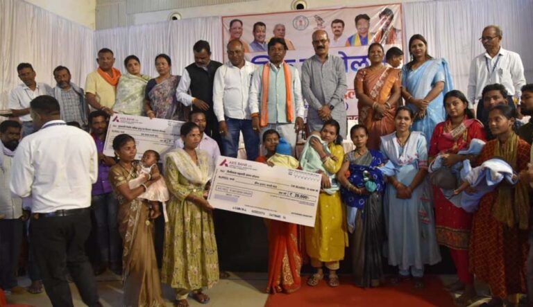 रायपुर : विकास की नींव रखने वाले हाथों का सम्मान, श्रमिक सम्मेलन में योजनाओं की सौगात से खिले श्रमिकों के चेहरे