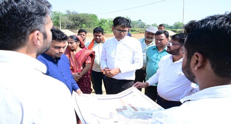 करोड़ों की लागत से बदल रहा पुसौर का स्वरूप-वित्त मंत्री चौधरी