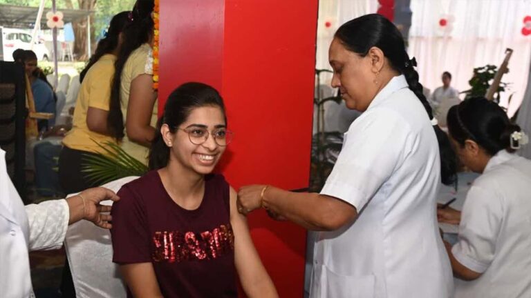 सर्वाइकल कैंसर और एचपीवी टीकाकरण में एमपी सबसे आगे, 5 लाख बालिकाओं का हुआ वैक्सीनेशन