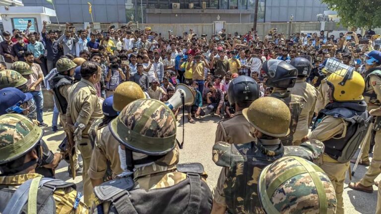 10 तक सैलरी, दोगुना ओवरटाइम और बोनस: नोएडा आंदोलन से श्रमिकों को मिली ये बड़ी राहतें