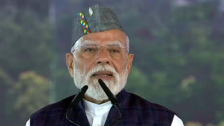 मोदी बोले – 2029 के चुनावों में बेटियों को मिलेगा उनका हक, दिल्ली-देहरादून एक्सप्रेसवे का उद्घाटन किया