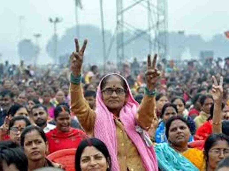 पटना के गांधी मैदान में गूंजा नया नारा, नीतीश कुमार नहीं तो पुत्र निशांत कुमार को बनाया जाए मुख्यमंत्री