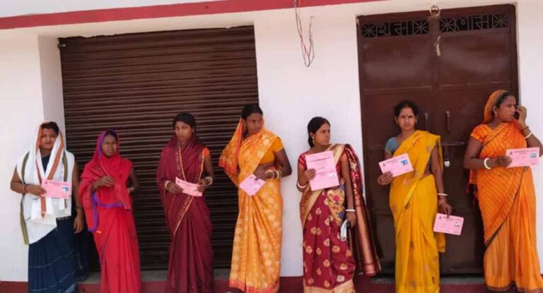 गया में माइक्रोफाइनेंस के नाम पर महिलाओं से ठगी, 5 हजार लेकर कार्यालय बंद