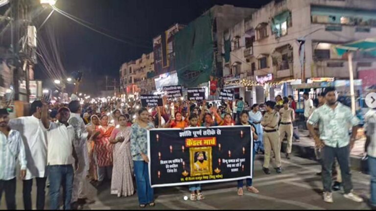 विजय मेवाड़ा के हत्यारों को फांसी देने की मांग में तेज़ी, कैंडल मार्च में मंत्री विश्वास सारंग भी शामिल