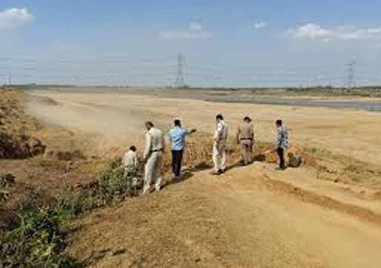 रेत वसूली पर सख्ती: ग्राम विकास समिति के पदाधिकारियों पर FIR की तैयारी