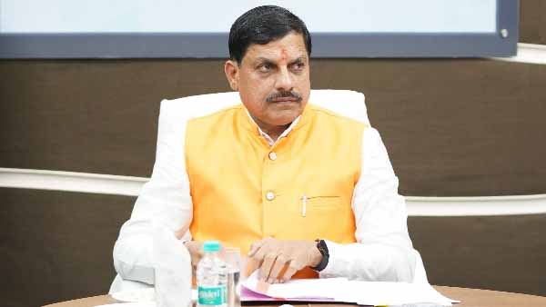 पशुपालन की विभिन्न योजनाओं से किसान होंगे आत्मनिर्भर : मुख्यमंत्री डॉ. यादव