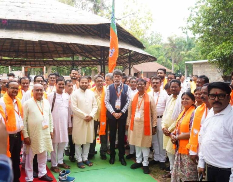 भाजपा कार्यकर्ता राष्ट्र सेवा में निभाएं अग्रणी भूमिका: किरण सिंह देव