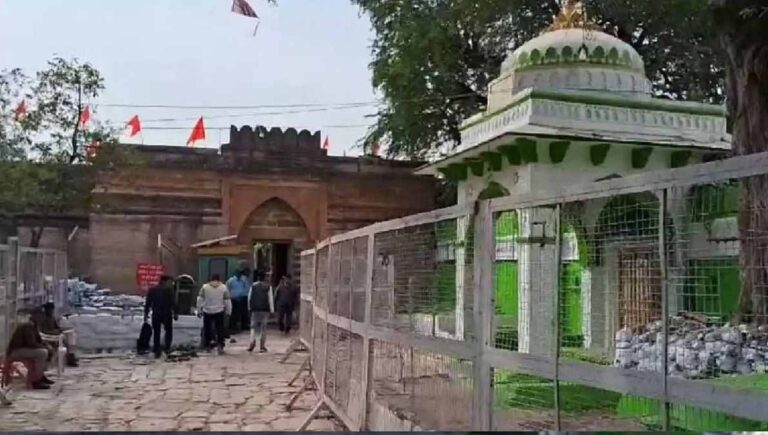 अयोध्या की राह पर भोजशाल,हाई कोर्ट के फैसले का हिंदू और मुसलमानों के लिए क्या मतलब है?