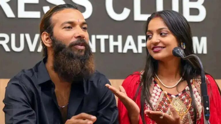 महाकुंभ की वायरल गर्ल पहुंची इंदौर हाई कोर्ट, उम्र के दस्तावेजों में छेड़छाड़ का आरोप