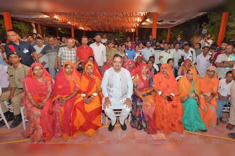 पुष्कर में सीएम भजनलाल शर्मा का संबोधन, लखपति दीदियों से किया संवाद और योजनाओं की सराहना