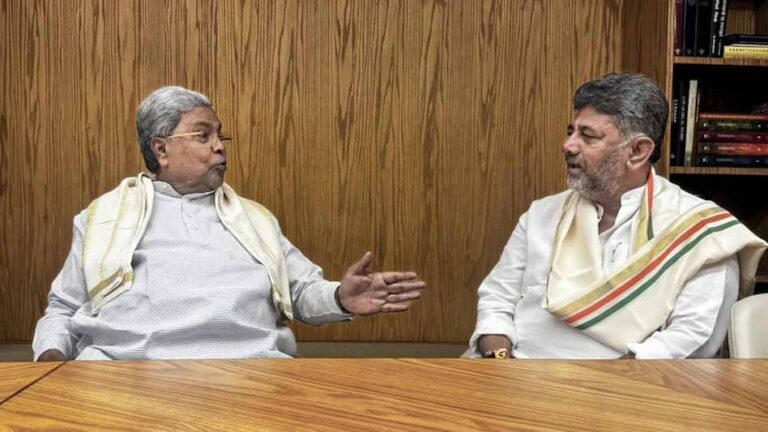 कर्नाटक में ‘बिहार फॉर्मूला’ की चर्चा, सिद्धारमैया राज्यसभा तो बेटे को मंत्री पद?