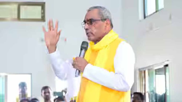 महंगाई पर ओम प्रकाश राजभर का बयान वायरल! बोले- हर गांव में बढ़ीं गाड़ियां, सोशल मीडिया पर मचा बवाल
