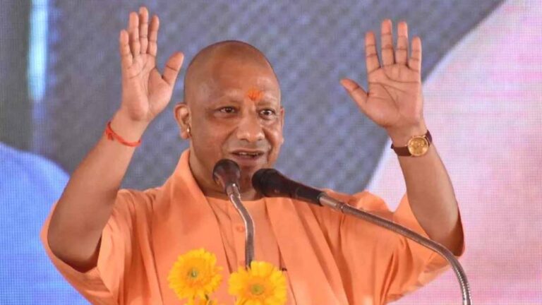 यूपी देश का ग्रोथ इंजन: महराजगंज में सीएम योगी का विकास और विपक्ष पर हमला
