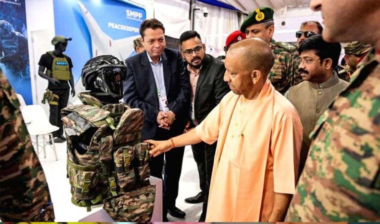 मुख्यमंत्री ने रक्षा प्रदर्शनी का किया अवलोकन, उभरती स्वदेशी क्षमताओं को सराहा