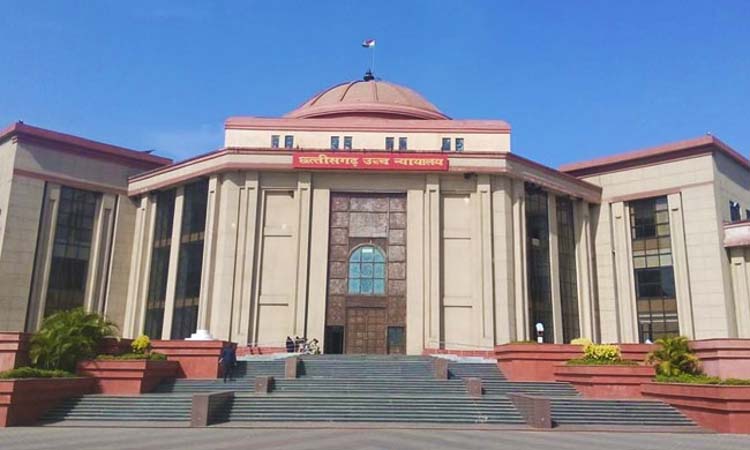 संविदाकर्मी को मनमाने ढंग से नहीं हटाया जा सकता: छत्तीसगढ़ हाईकोर्ट