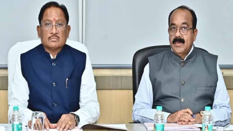 CM साय का सख्त रुख: समीक्षा बैठक में अल्टीमेटम, अधूरी जानकारी पर PWD अधिकारी को फटकार