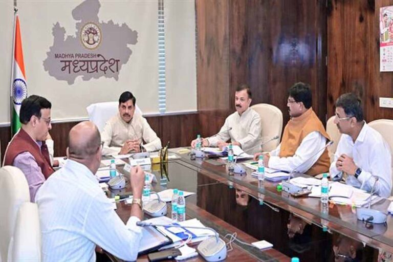 प्रदेश में नागरिकों को लोक परिवहन सुविधा के लिये सुगम परिवहन सेवा योजना शीघ्र प्रारंभ करे : मुख्यमंत्री डॉ. यादव