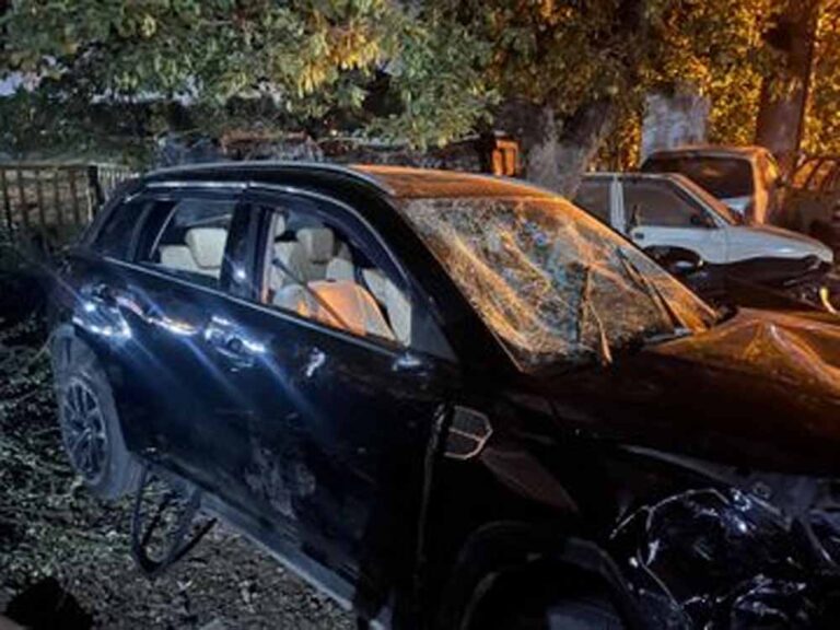 भोपाल में बर्थडे पार्टी के बाद युवकों का हाईवोल्टेज ड्रामा, तेज रफ्तार कार से कई लोगों को मारी टक्कर